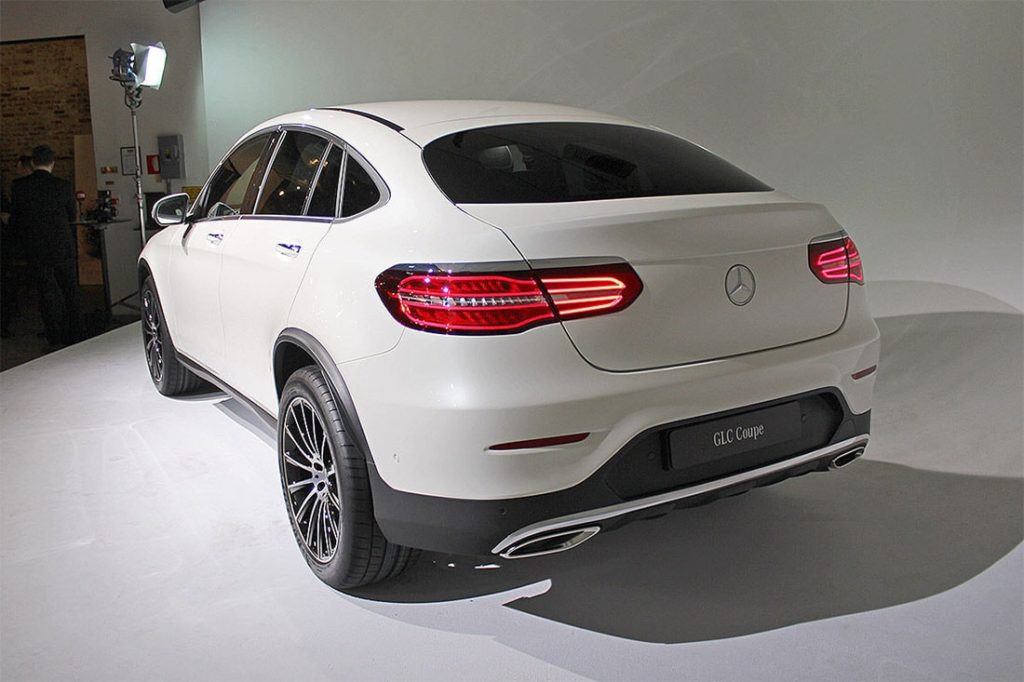 glc mercedes benz вид сзади