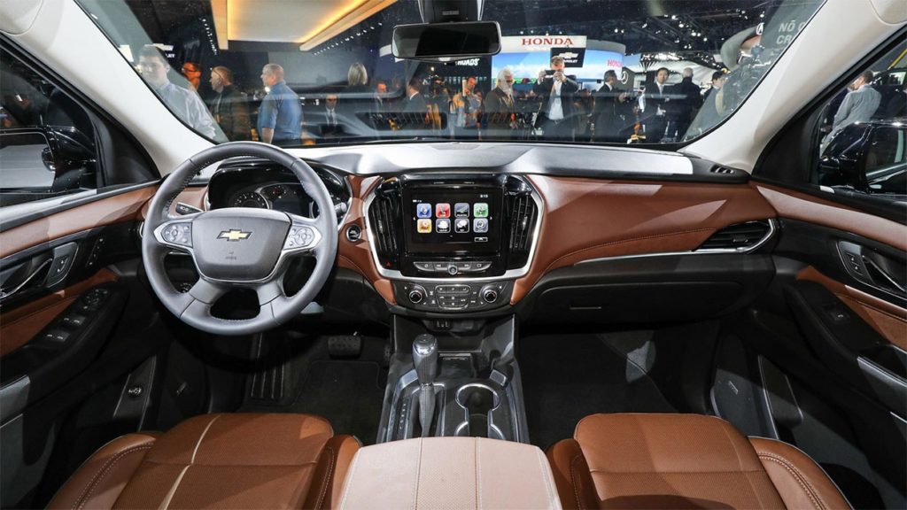 chevrolet traverse 2017 интерьер