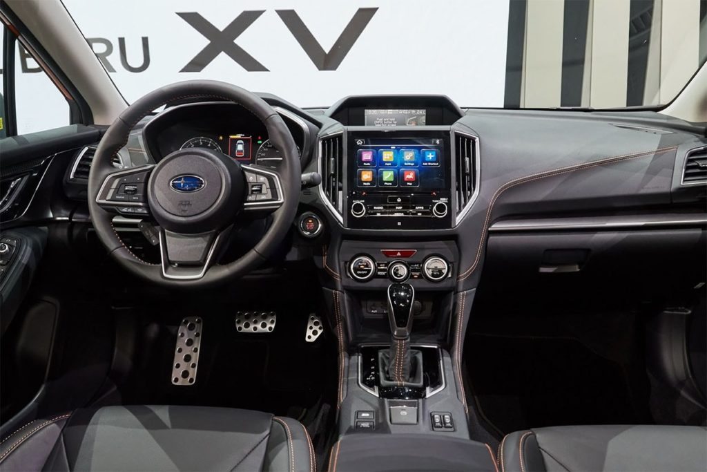 Subaru XV 2017 интерьер