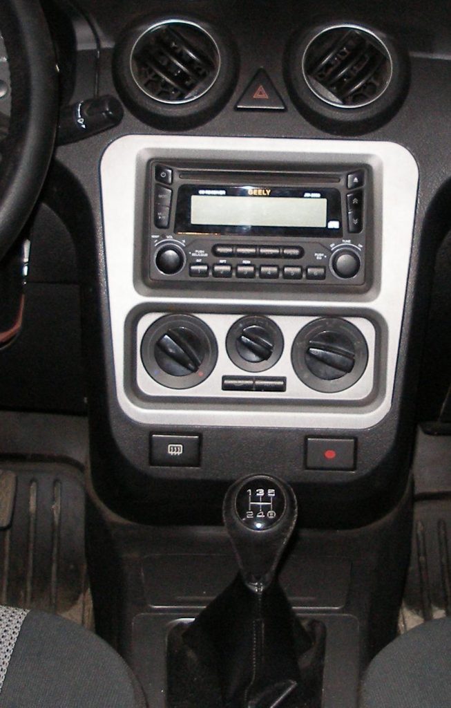 Geely CK 2 управление