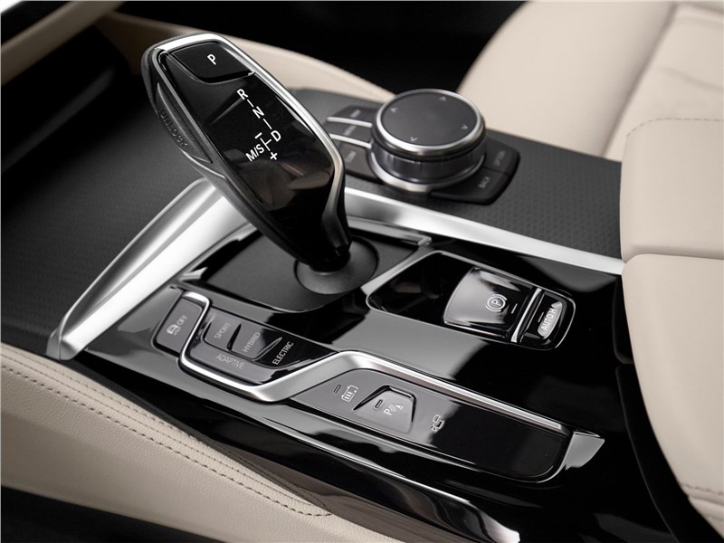 BMW 5-Series 2021 АКПП
