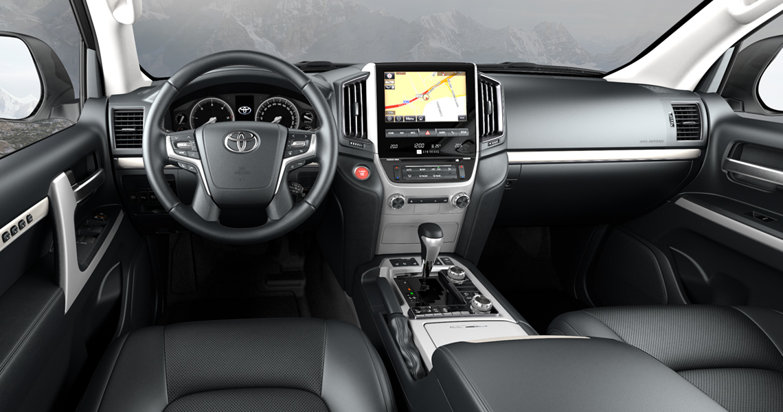 В салоне Toyota Land Cruiser 200 TRD