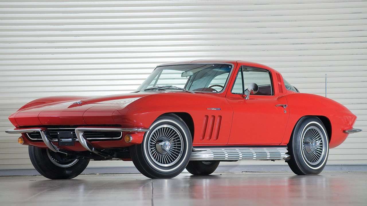 Передняя часть Chevrolet Corvette C2 Sting Ray (1963-1967)