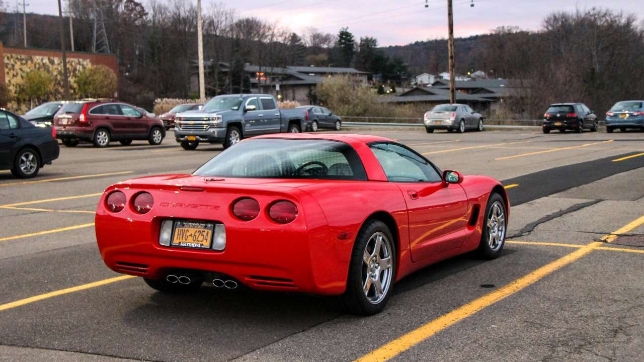 Chevrolet Corvette C5 (1997-2004) фото сзади