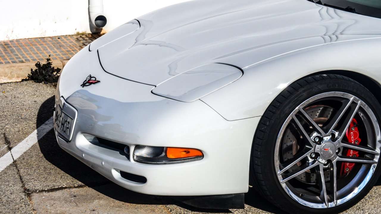 Передняя часть Chevrolet Corvette C5 (1997-2004)