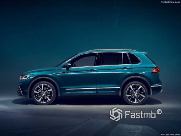 Volkswagen Tiguan 2021, вид сбоку слева