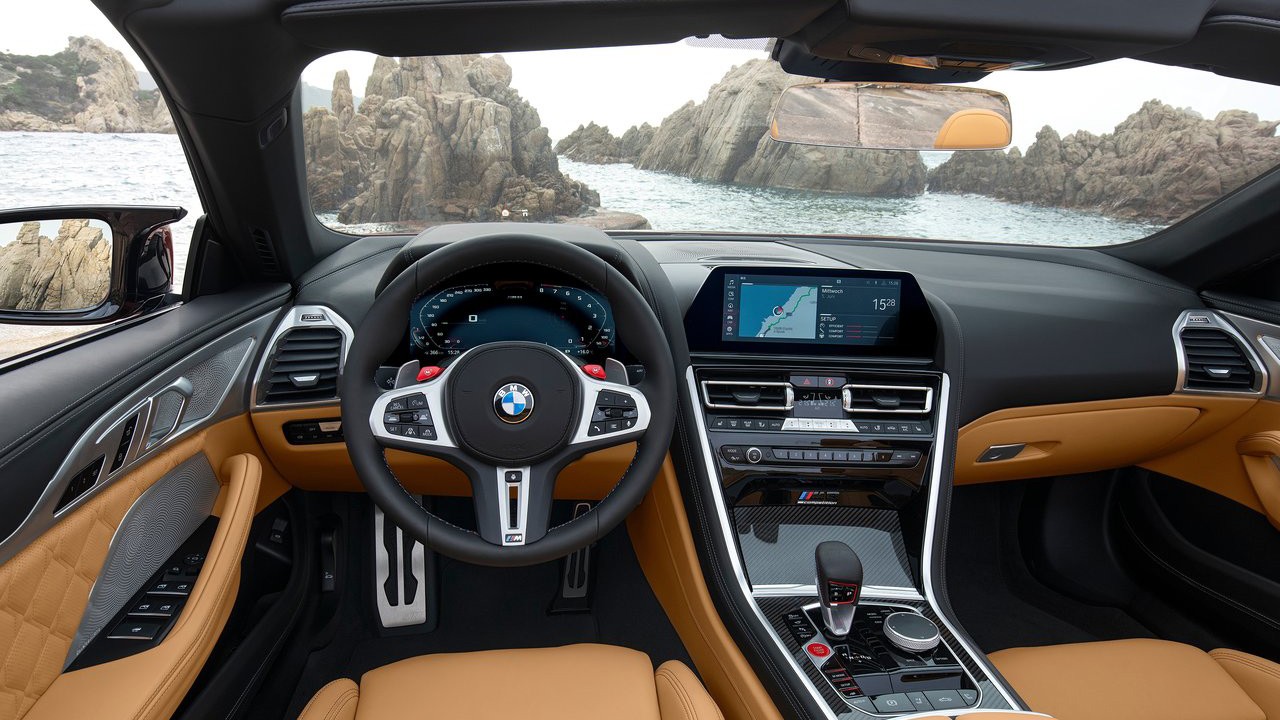 2020 BMW M8 Coupe and Convertible foto, inter'er, salon,obzor, cena, data vyhoda — video