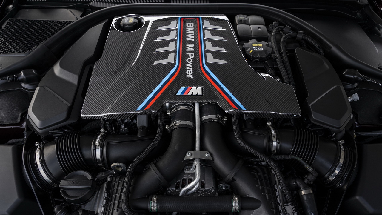 Купить новый BMW M8 Coupe. Цены на БМВ М8 Купе 2019-2020 года в наличии у официального дилера.
