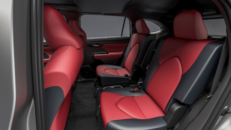 Салон Toyota Highlander 2021