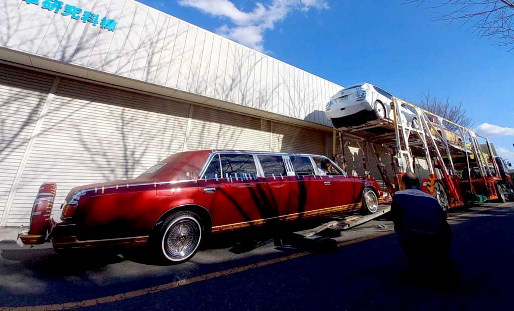 Toyota Century V12 лимузин