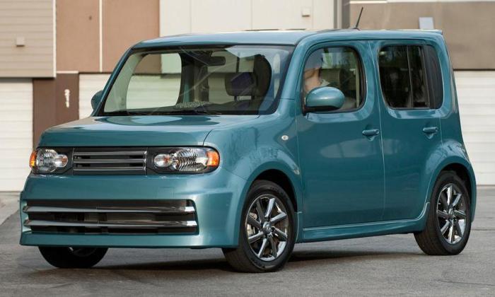 nissan cube green