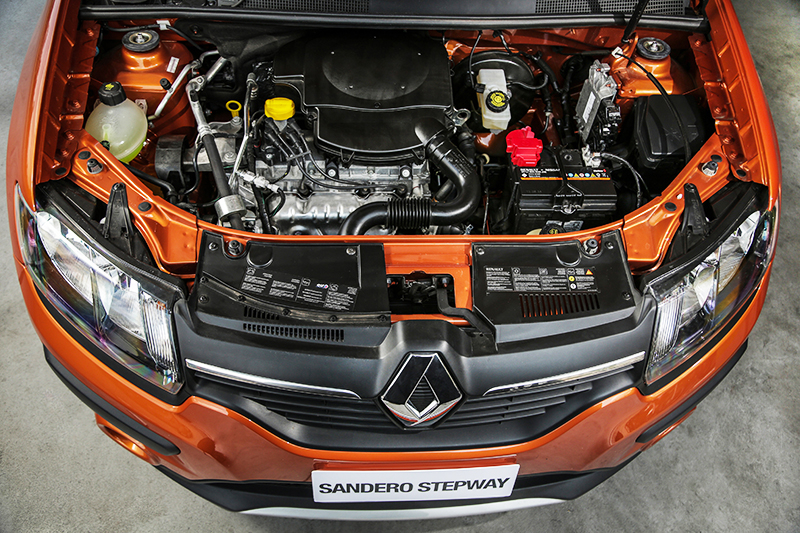 В чем разница между Sandero Stepway и Renault Sandero: что выбрать, что лучше?