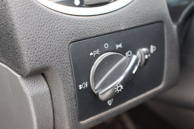 Как отрегулировать фары на рестайлинговом Форд Фокус 2: фото и инструкция