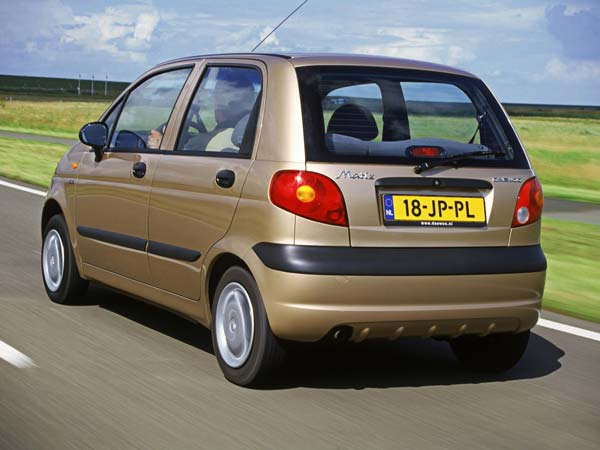 Дэу матиз лучшая машина. Italyanskij dizajn polskaya sborka i kitajskaya poddelka Mifi i fakti o Daewoo Matiz 12. Дэу матиз лучшая машина фото. Дэу матиз лучшая машина-Italyanskij dizajn polskaya sborka i kitajskaya poddelka Mifi i fakti o Daewoo Matiz 12. картинка Дэу матиз лучшая машина. картинка Italyanskij dizajn polskaya sborka i kitajskaya poddelka Mifi i fakti o Daewoo Matiz 12. На российском рынке Daewoo Matiz оценивают лишь с хорошей стороны, так как она имеет доступную стоимость и хорошие технические характеристики. Daewoo Matiz нетребователен в эксплуатации, экономична и удобна, а также умеет хорошо маневрировать и парковаться там, где это трудно сделать стандартным автомобилям.